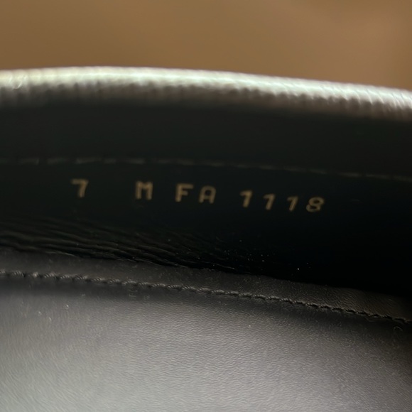 New LV logo Louis Vuitton  leather 👞 Loafers it”s comes with box US size 8 - Picture 7 of 12